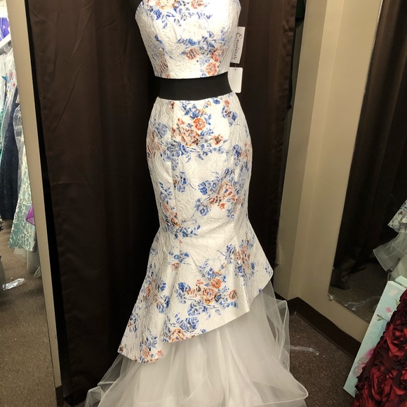 Lower priced Envious Couture Gown Size 4 Ivory & Multicolor Mermaid - Picture 2 of 13